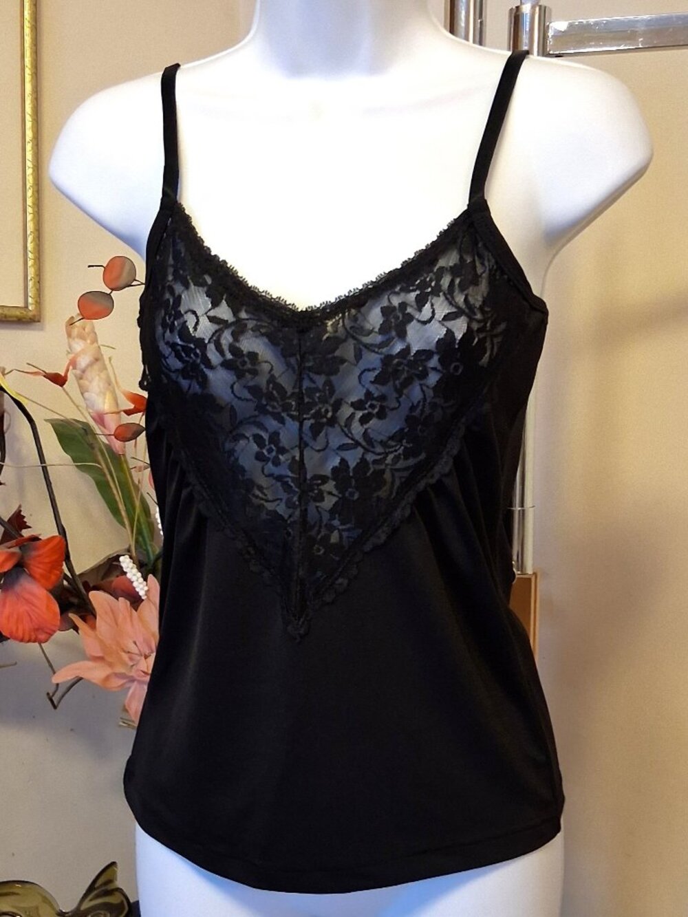 NWOT AP Luxury Lace Design Flowy Black Camisole Elegant Spaghetti Strap Top 4
